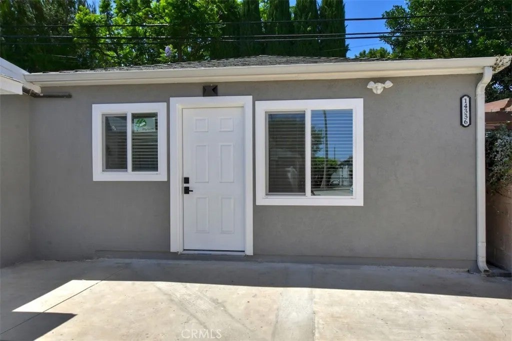 14336 Tiara Street — photo