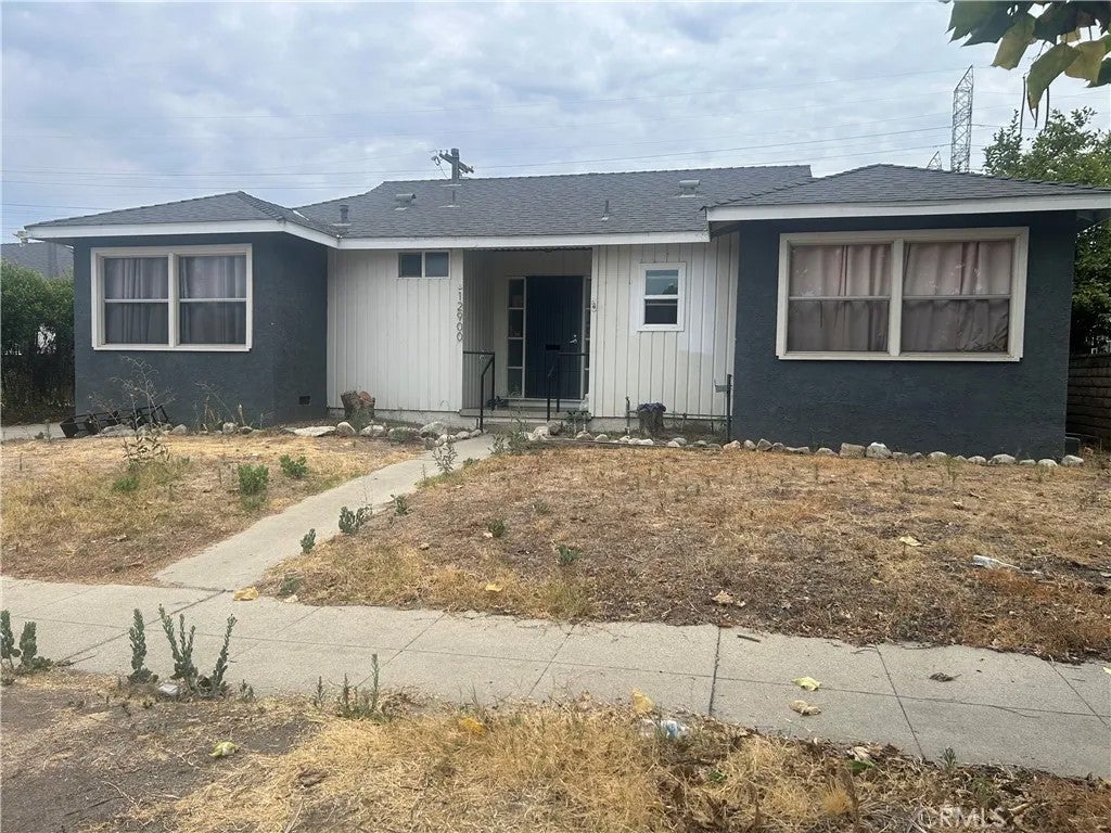 12900 Tonopah — photo
