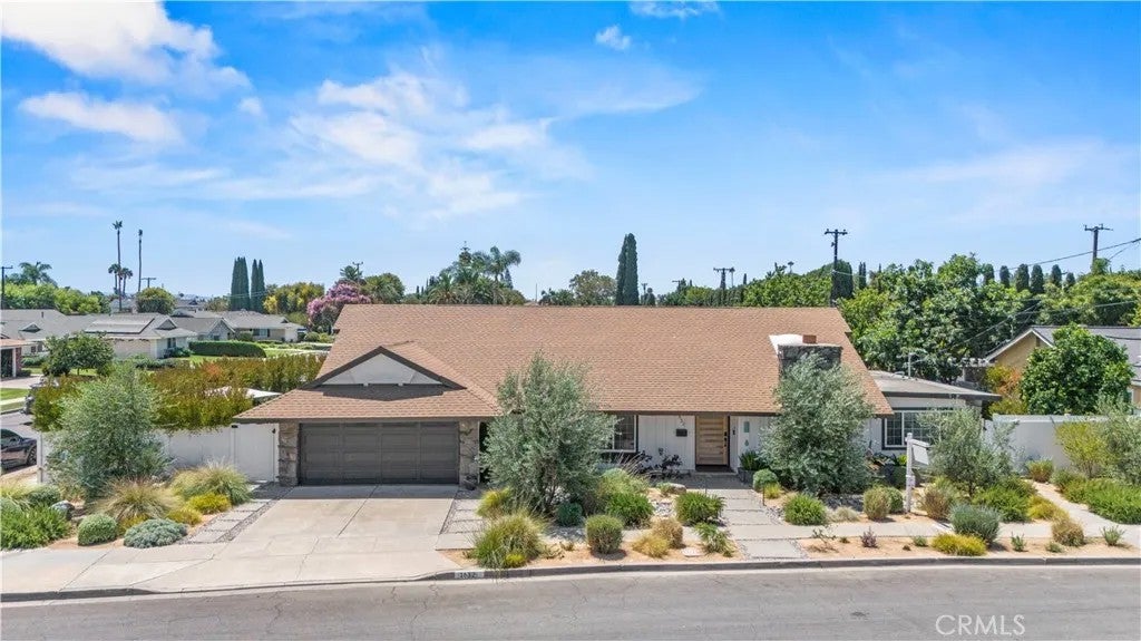 1632 Melvin Way — photo