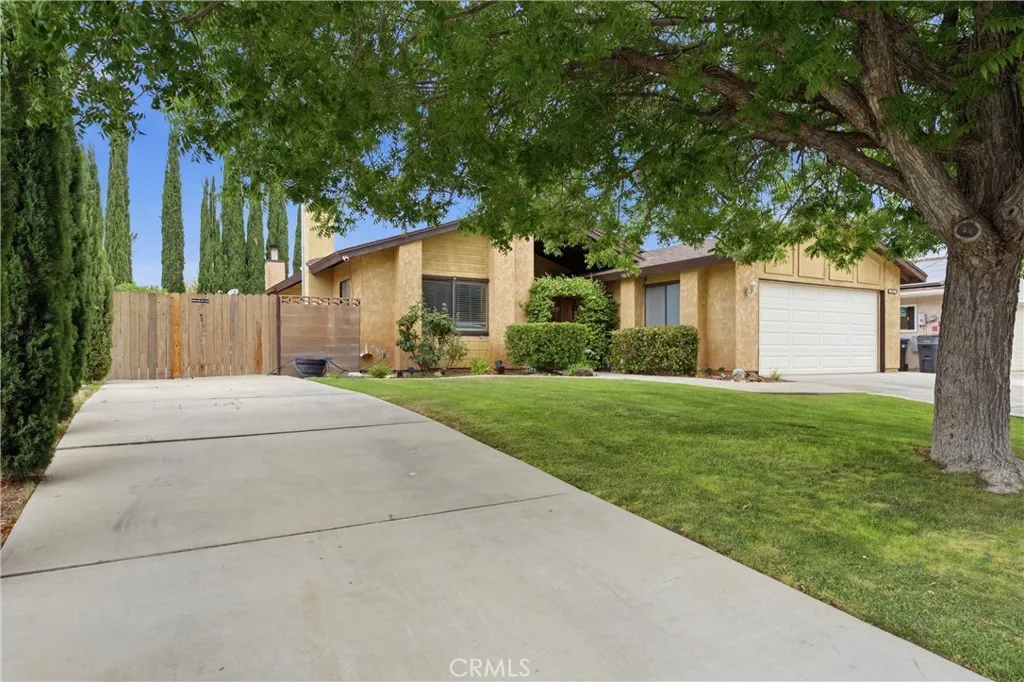 44237 Fine Street, Lancaster, CA 93536 — photo 2