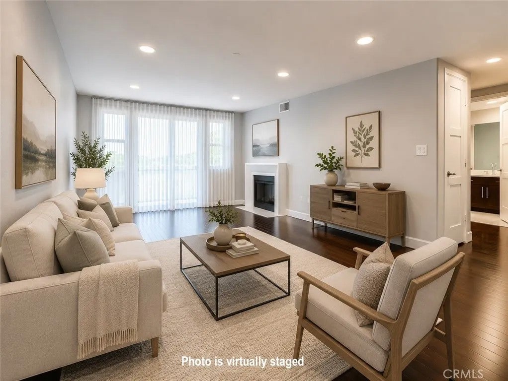 14412 Killion Street 310 — photo