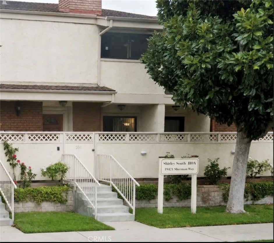 19451 Sherman Way 504 — photo
