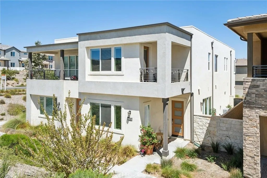 27262 Narrowleaf Willow Lane — photo