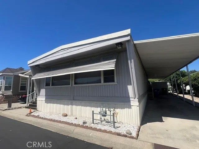 8811 Canoga 341 — photo