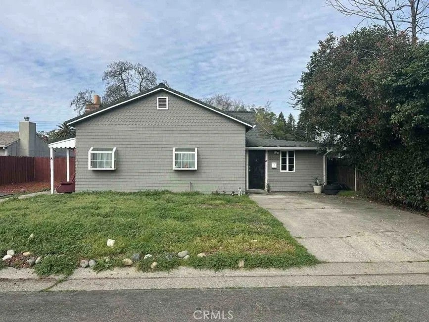3005 Fairways Court — photo