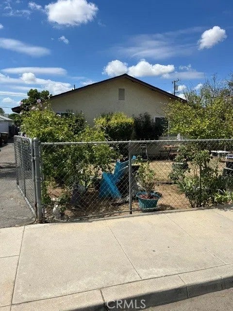 2819 Monterey — photo