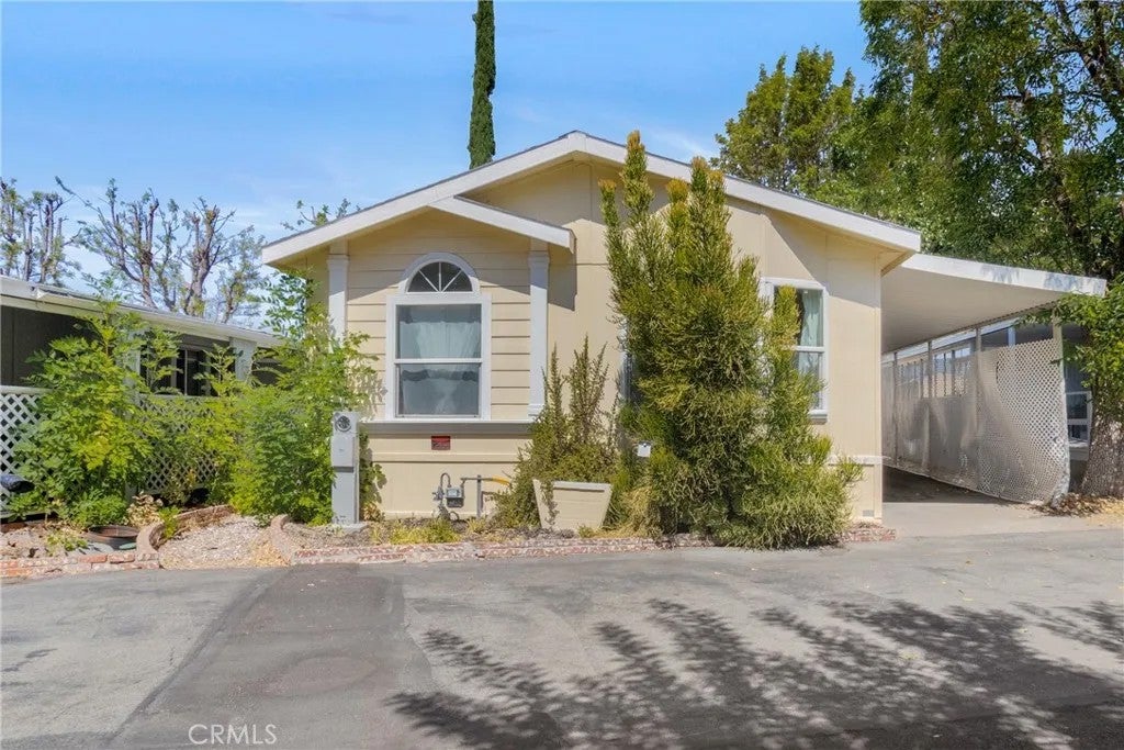 4201 Topanga Canyon 63 — photo