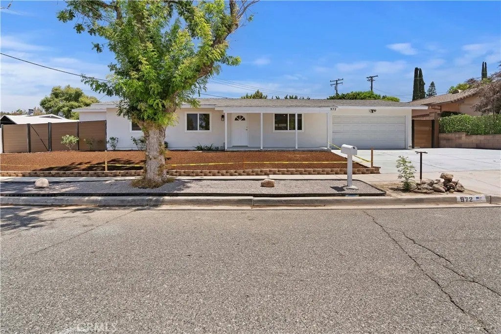 972 Appleton, Simi Valley, CA 93065 — photo 2