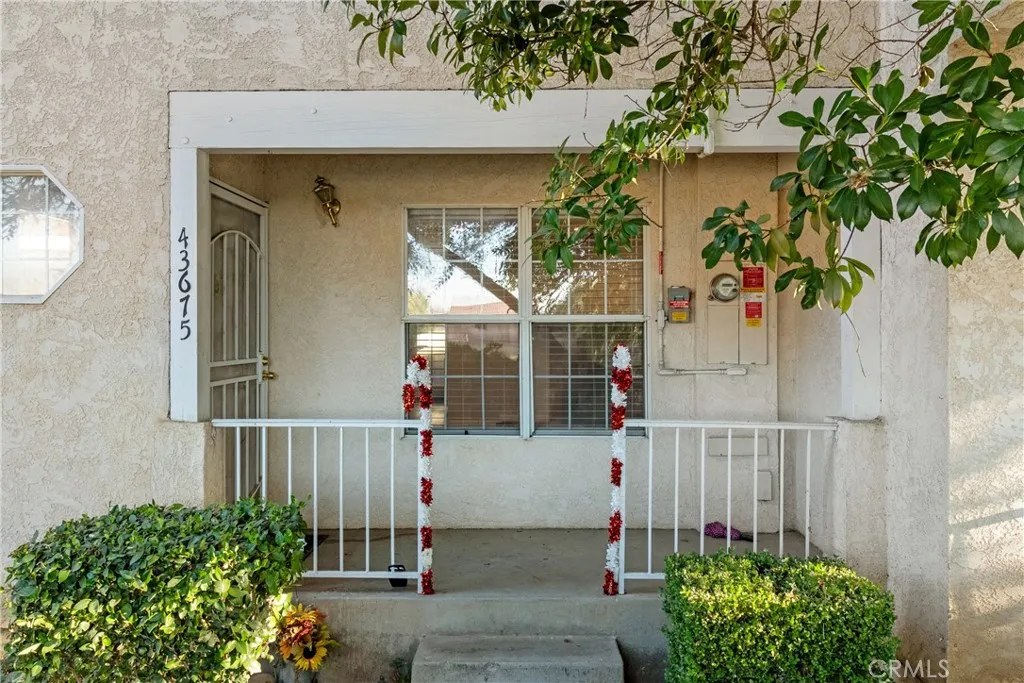 43675 Park, Lancaster, CA 93534 — photo 2