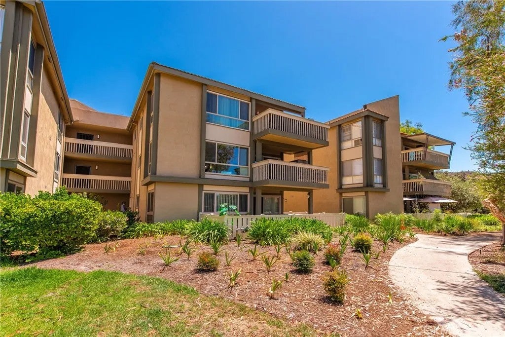 254 Sequoia Court 26 — photo