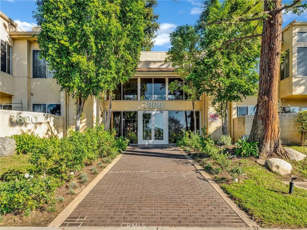 7800 Topanga Canyon Boulevard 216 — photo