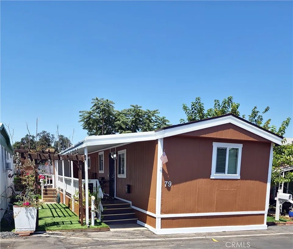 8100 Foothill Blvd 79 — photo