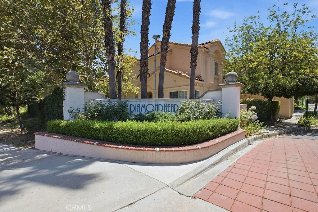 25114 Steinbeck Avenue B — photo
