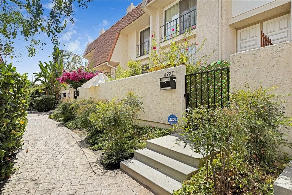 6225 Nita — photo
