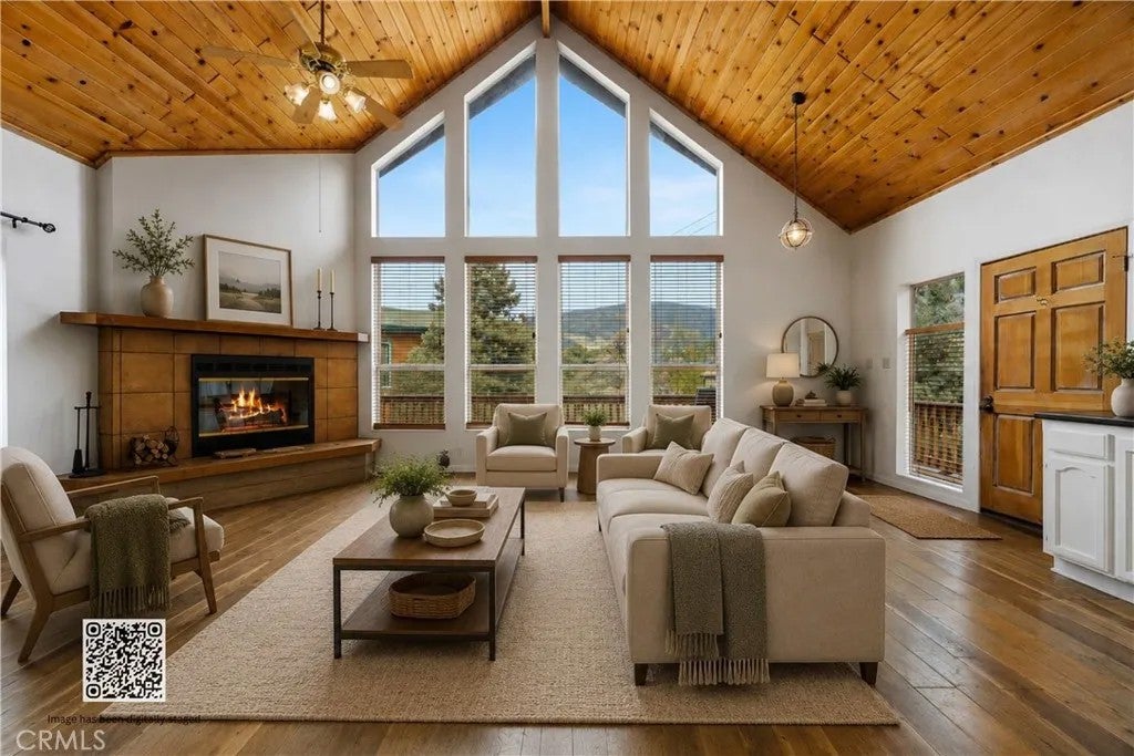 2513 Glacier Drive — photo