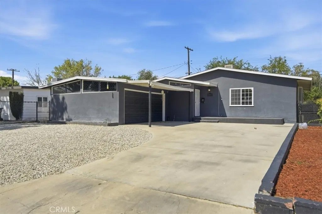 44043 Heaton — photo