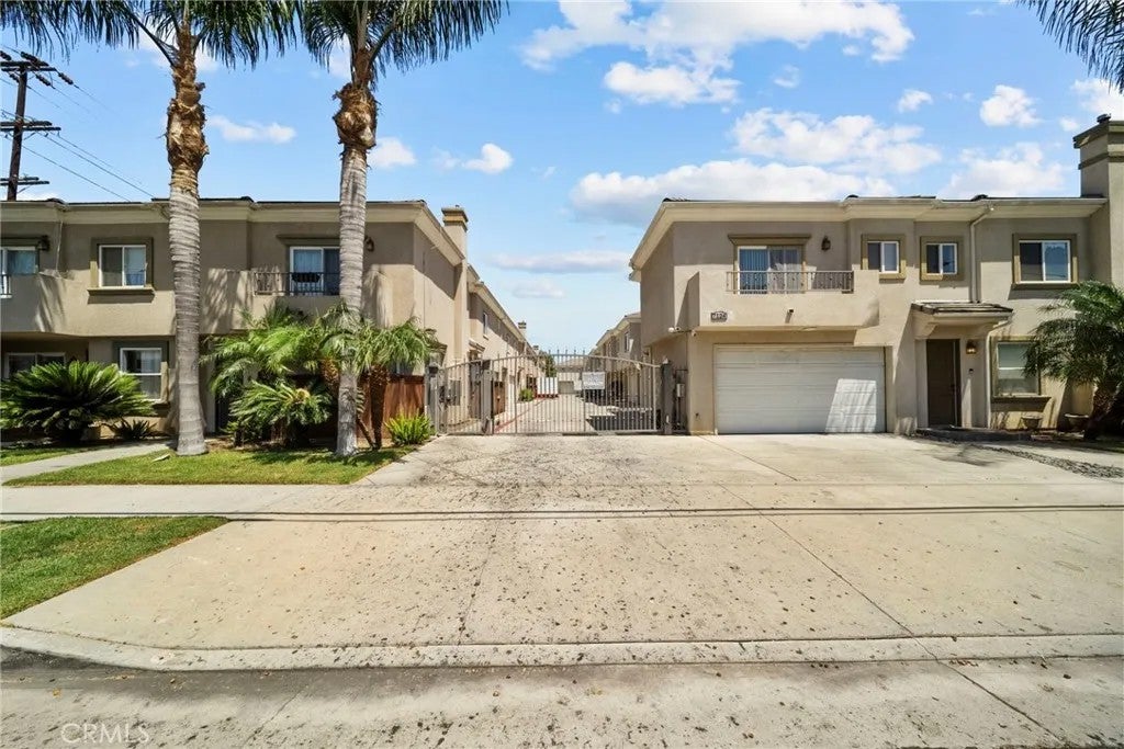 7132 Farralone 205 — photo