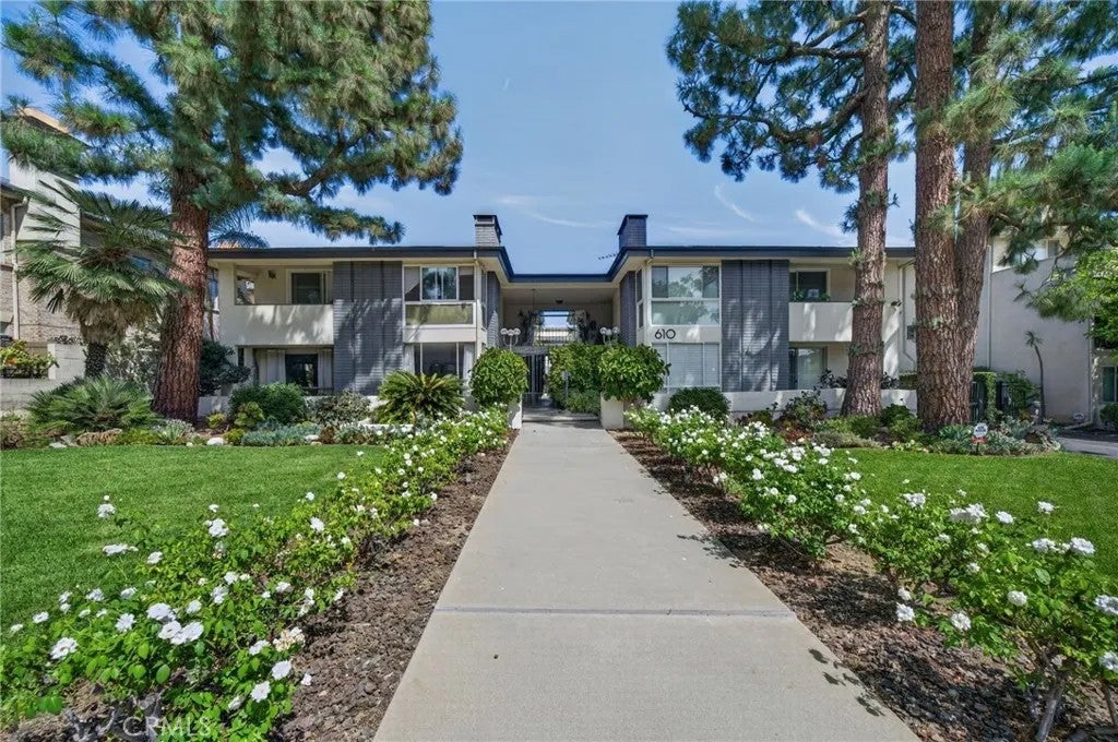 610 S Orange Grove Boulevard 5 — photo