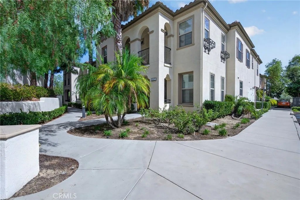 20421 Paseo Azul — photo