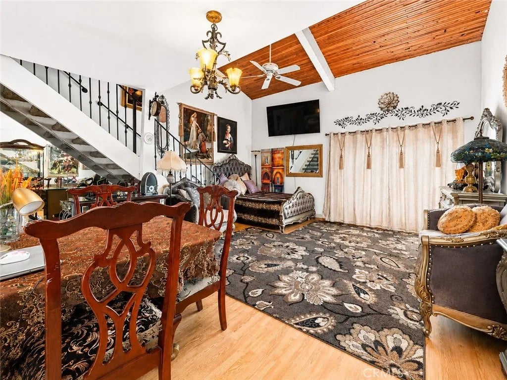5460 White Oak Avenue G307 — photo