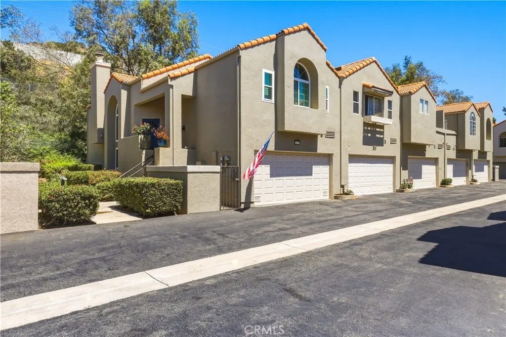22229 Shadow Valley — photo
