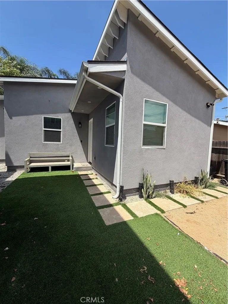 8441 Calvin Ave — photo
