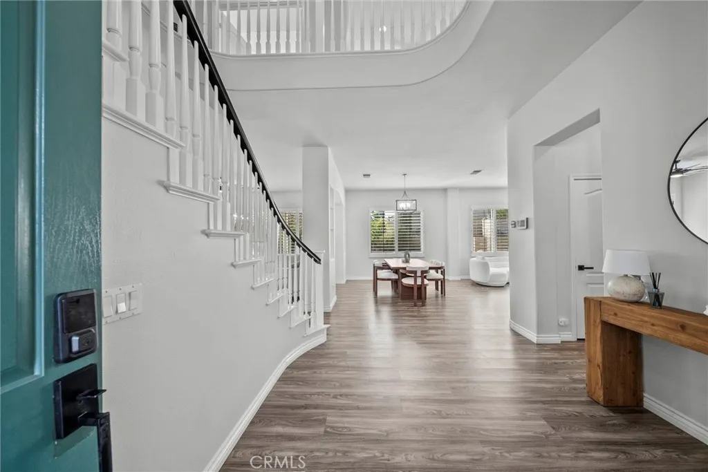 28251 Infinity, Saugus, CA 91390 — photo 2
