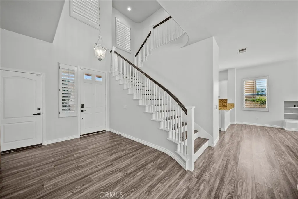 28251 Infinity, Saugus, CA 91390 — photo 3