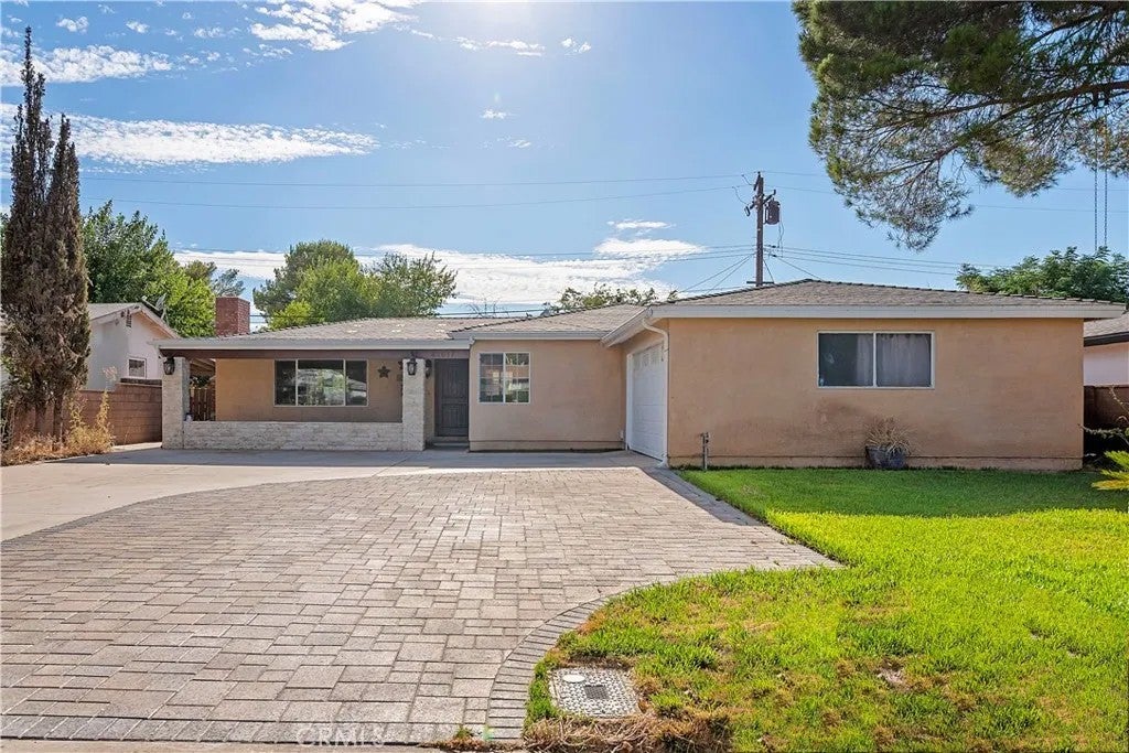 43617 Fern — photo