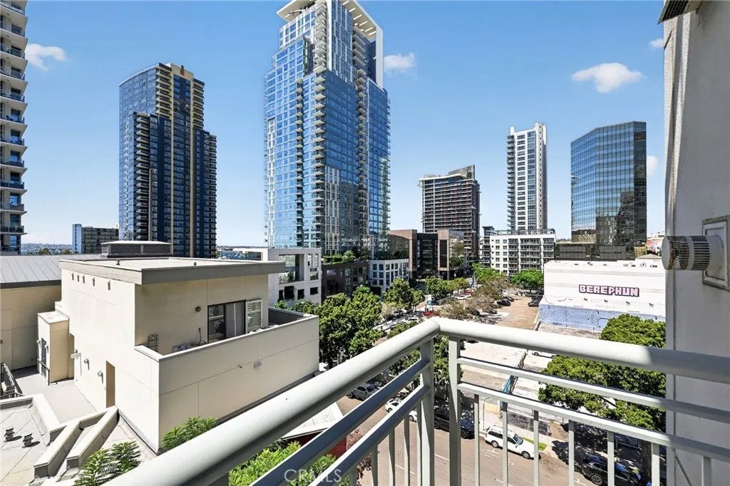 1240 India Street 716 — photo