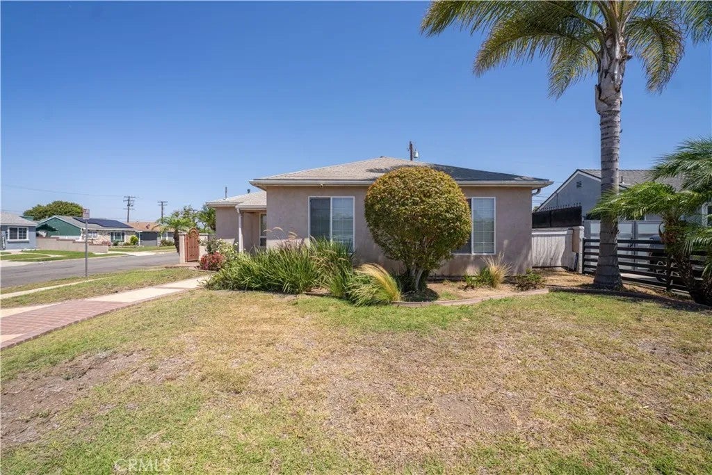 13902 S Zamora — photo