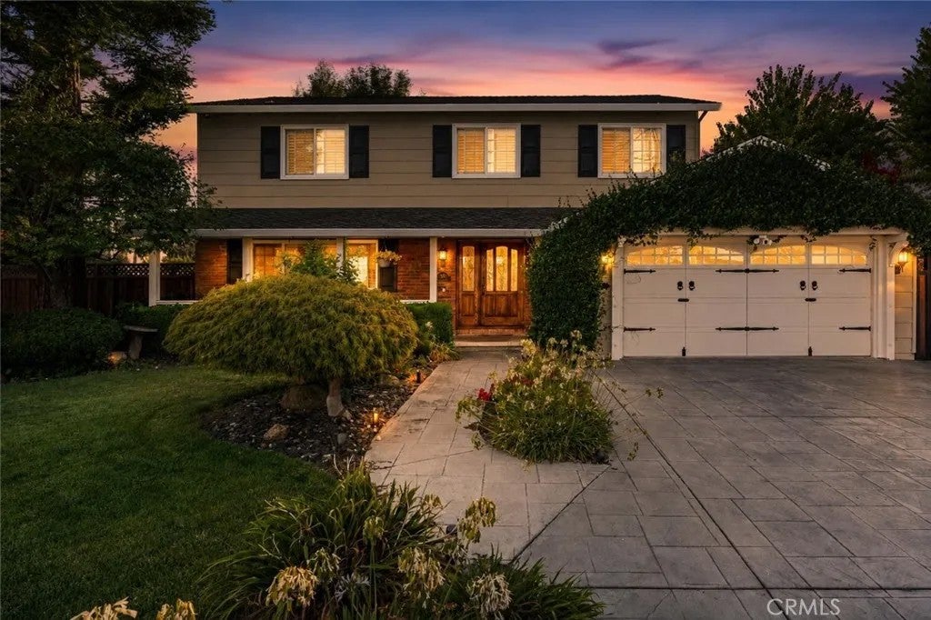 434 Devon Court — photo