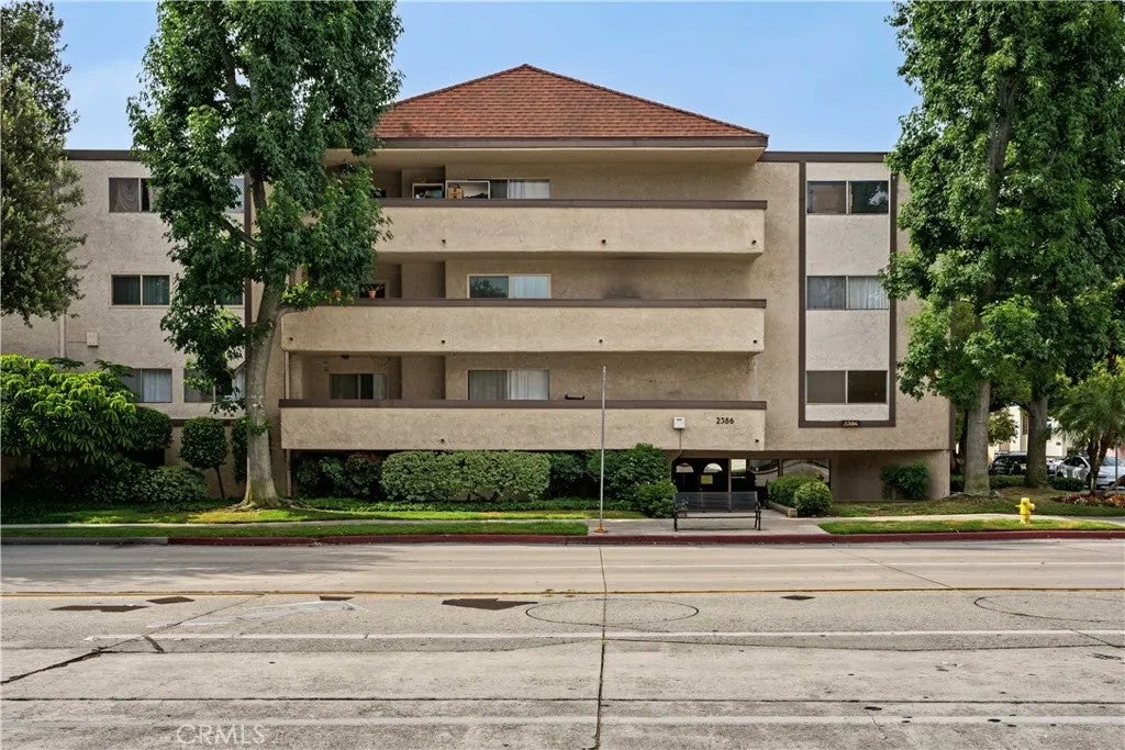 2386 E Del Mar Boulevard 112 — photo
