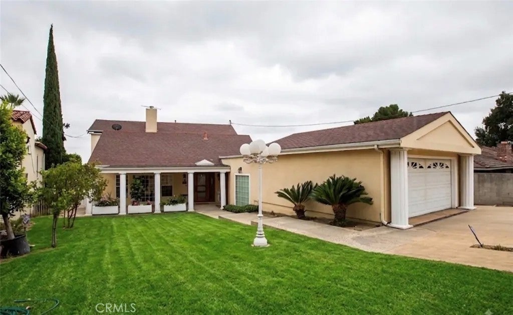314 W Kenneth Road — photo