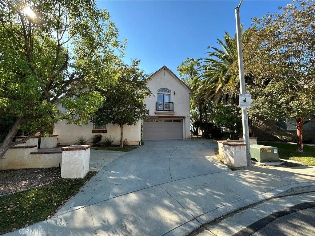 691 Asia Court — photo