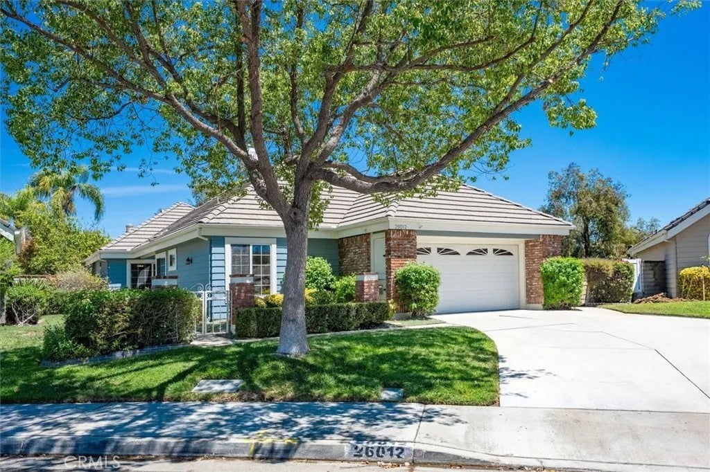 26012 Lucerne Court — photo