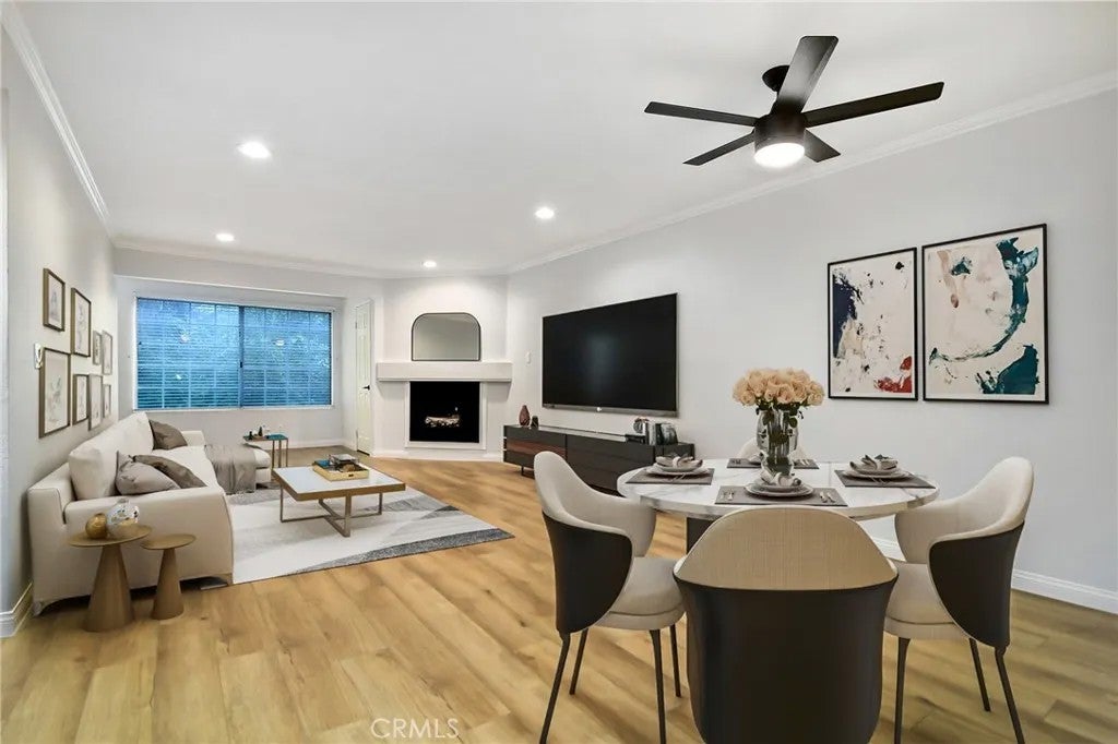 5515 Canoga Avenue 219 — photo