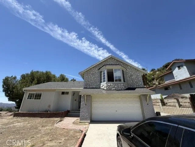 10459 Haines Canyon Avenue — photo