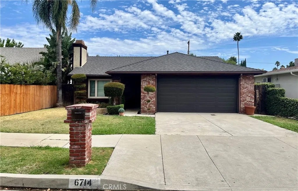 6714 Rhea — photo