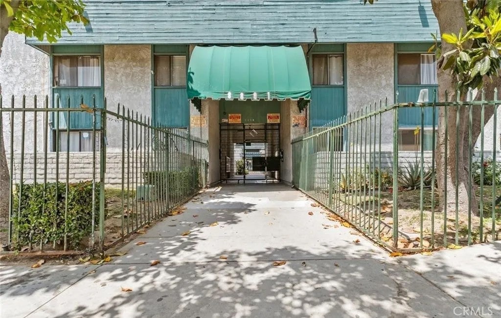 8801 Willis B6 — photo