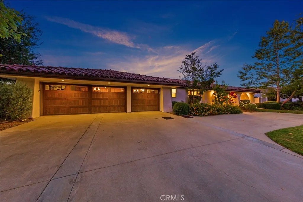 26 Corral — photo