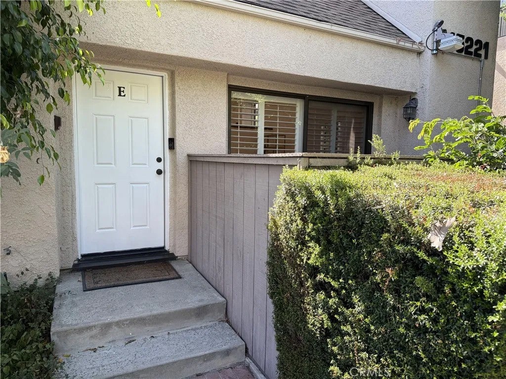 15221 Magnolia E — photo
