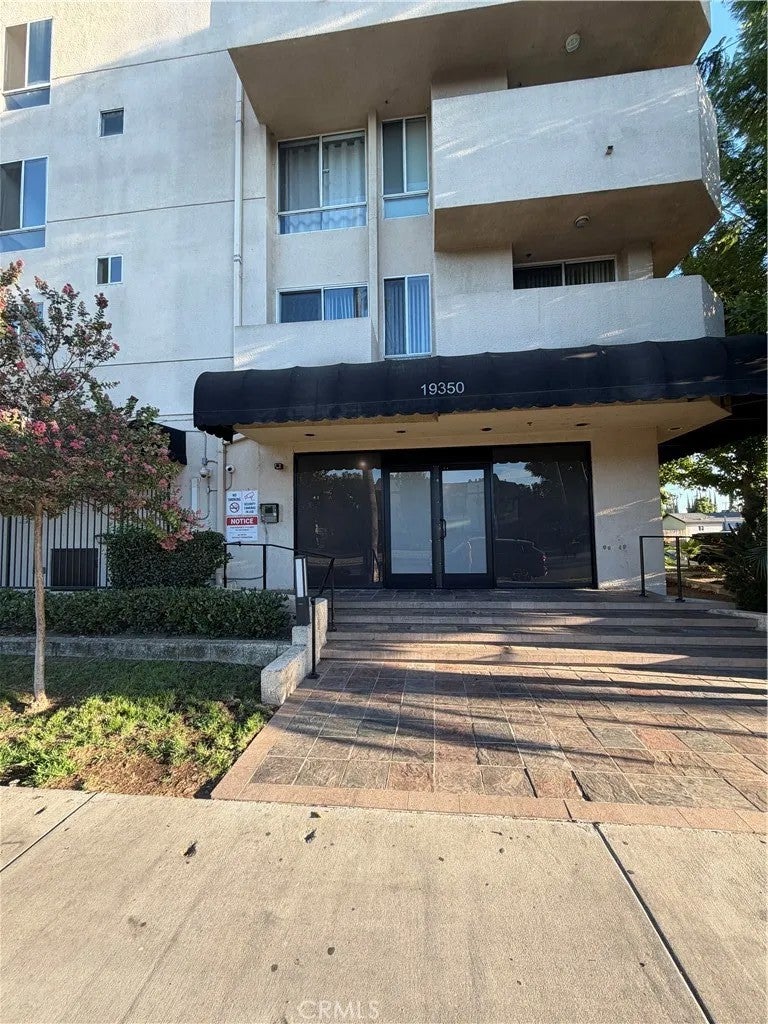 19350 Sherman Way 138 — photo