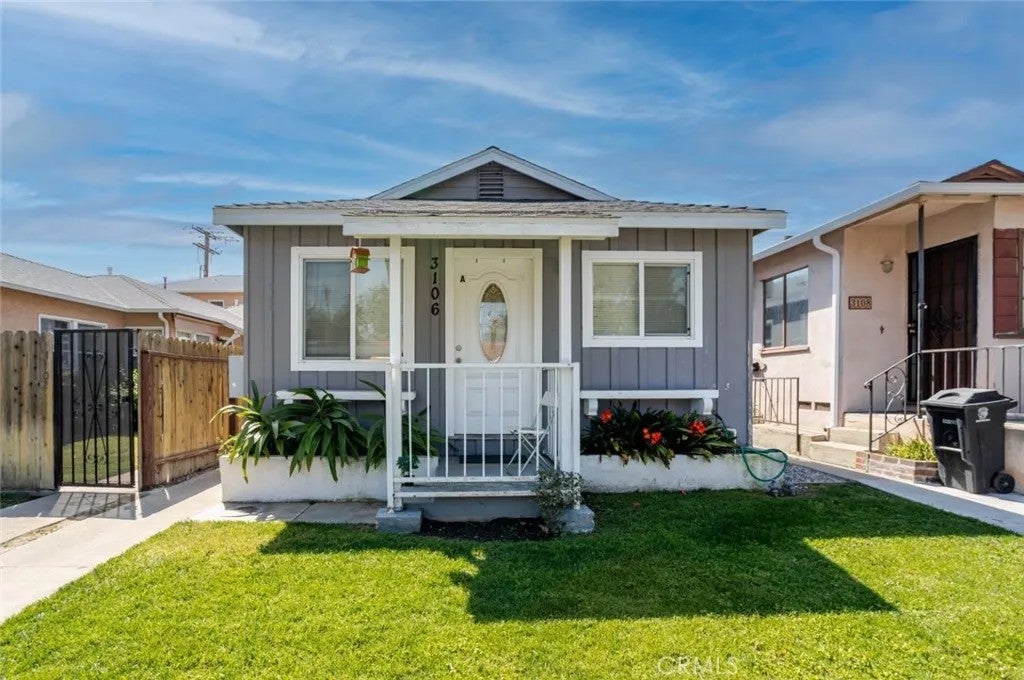 3106 W Victory B — photo