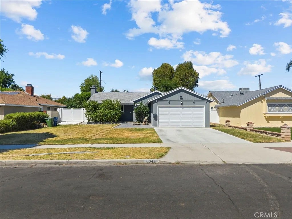 8043 Sunnybrae — photo