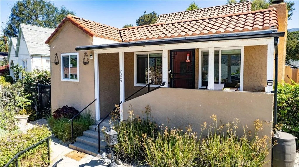 2389 Mayfield — photo