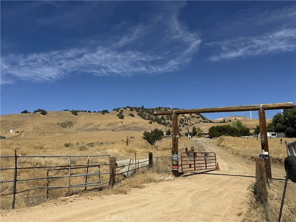 11647 Cameron Canyon Road — photo