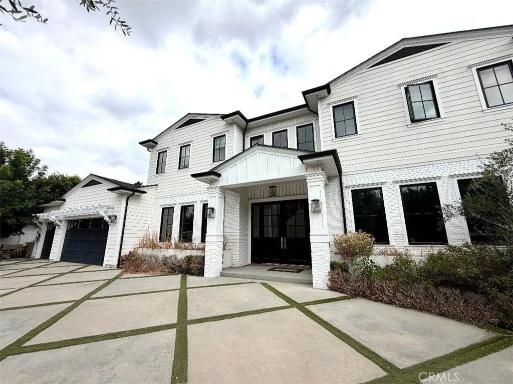 17405 Cumpston — photo