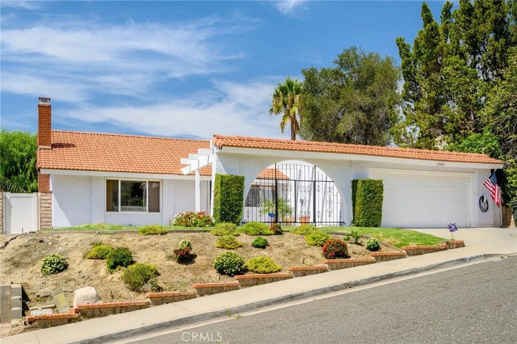27403 Garza Drive — photo