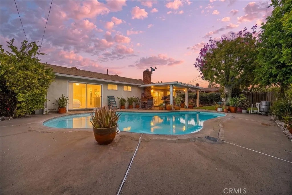 1026 E Wanamaker Drive — photo